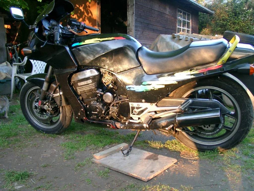 GPZ900 EFI roadready V1
mit der Einspritzanalge einer ZX6 fährt's sich auch ganz gut :D