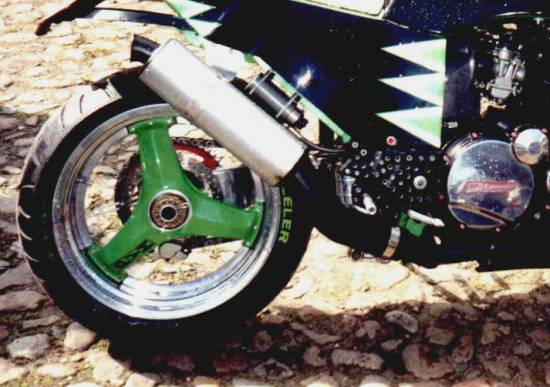 Kawasaki GPZ 900R Page - Picture Gallery 4