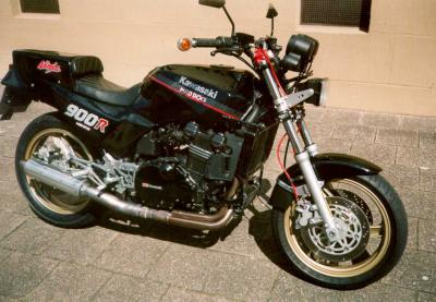 Kawasaki GPZ 900R von "Mad Dog"