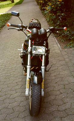 Kawasaki GPZ 900R von "Mad Dog"