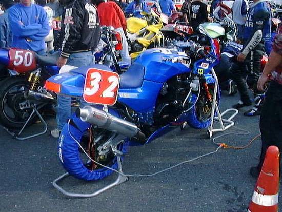 Kawasaki GPZ 900R Page - Race-Pics 1