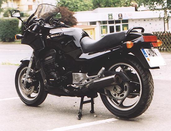 Thomas Barton's GPZ 900R