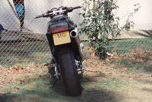 Kawasaki GPZ 900R von Jos den Ouden