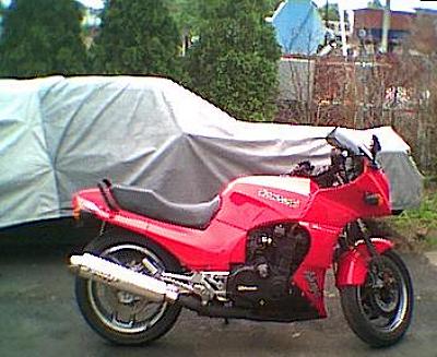 Joe Cloutier's Kawasaki GPZ 900R