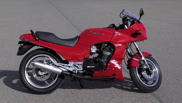 Kawasaki GPZ 900R von Gordon Rasmuson