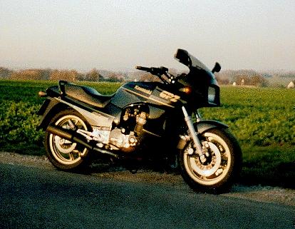 Kawasaki GPZ 900R von Thorsten Heinke