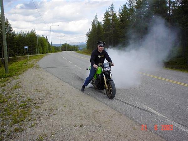 Kawasaki GPZ 900R von Mad Iba